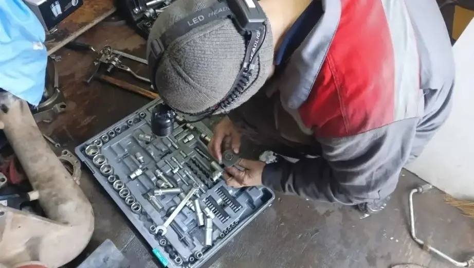 Работы по восстановлению электроснабжения в п. Чумикан продолжаются - AmurMedia: Лента новостей, 02.03.2026