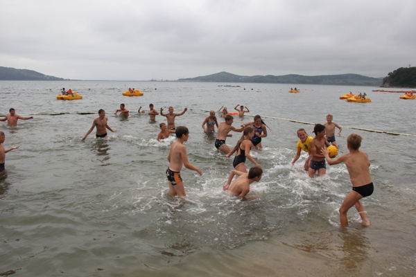 Различными формами отдыха, оздоровления и занятости было охвачено более 10 тысяч детей, Фото с места события из других источников