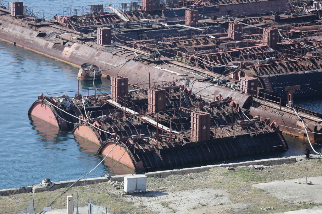 Пункт временного хранения трехотсечных блоков, Фото с места события собственное