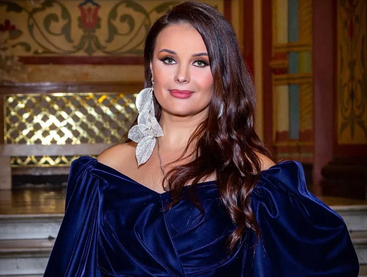 Женщинам 40+, обязательно: Оксана Федорова показала свой бьюти-лайфхак - стирает следы усталости за 5 минут - UssurMedia: Лента новостей, 31.03.2026