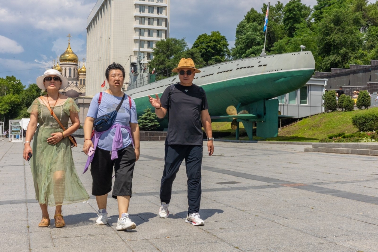 Туристы из Китая, тематическое фото Дмитрий Осипчук, ИА PrimaMedia