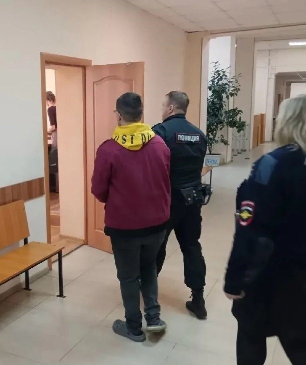 Суд продлил арест гражданину Колумбии, задержанному за наркоторговлю во Владивостоке Объединённая пресс-служба судебной системы Приморья