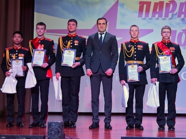 Более 160 суворовцев награждены на "Параде Побед" в Уссурийске - UssurMedia: Лента новостей, 26.05.2026