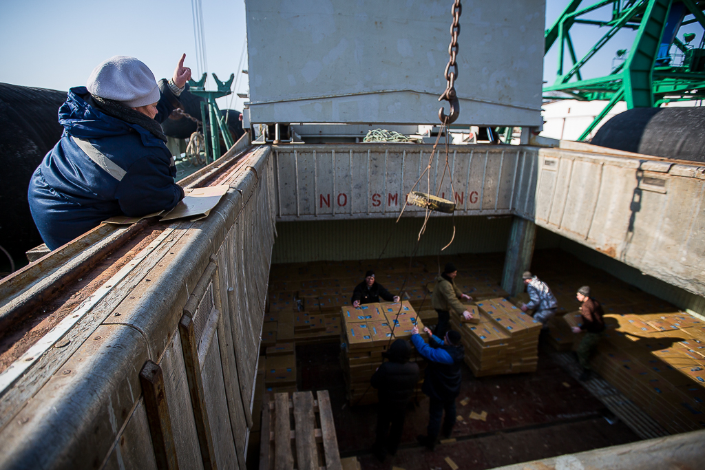 В трюме, Фото с места события собственное