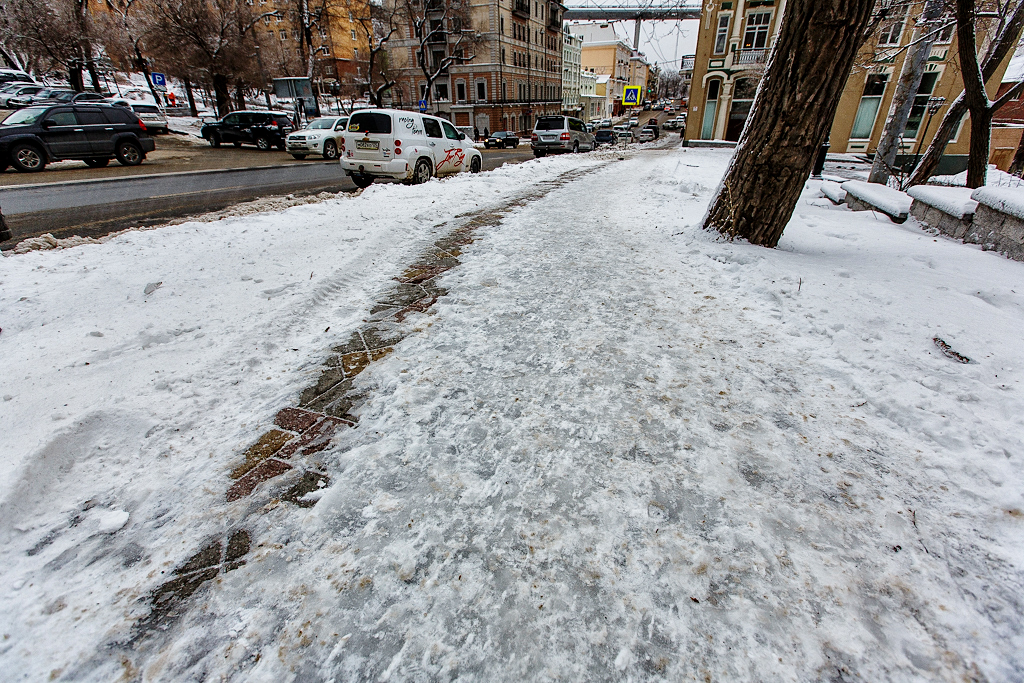 Тротуар на Лазо, Фото с места события собственное