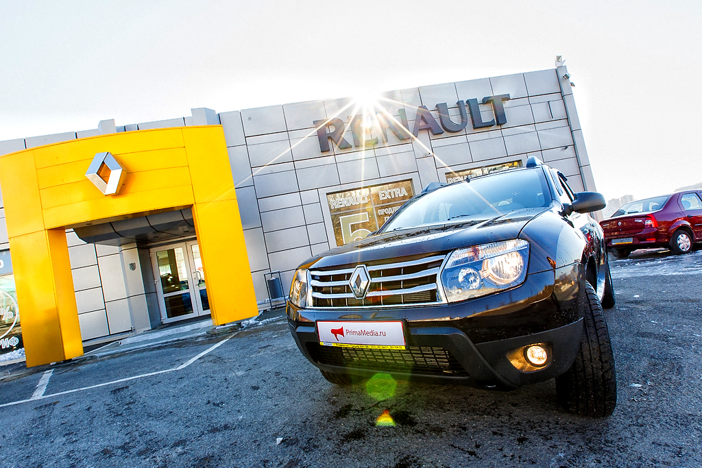 Renault Duster Adventure в автосалоне, Фото с места события собственное