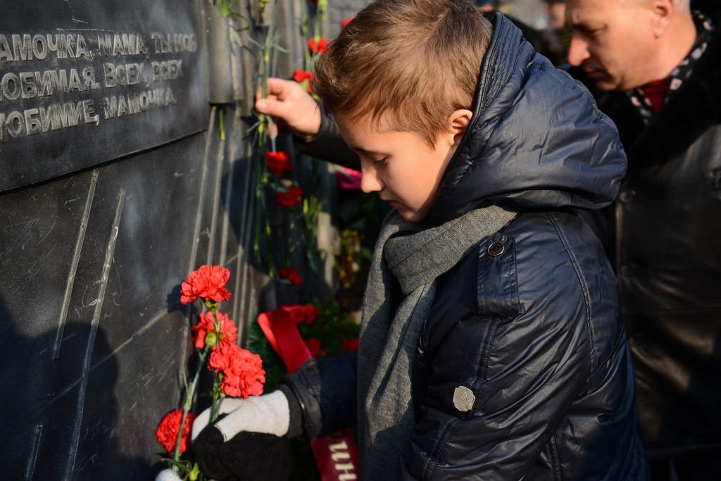 Митинг памяти погибших в Чечне, Фото с места события из других источников