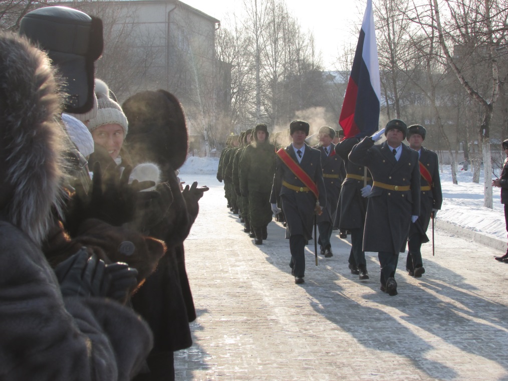 Уссурийцы аплодируют русской армии, Фото с места события собственное