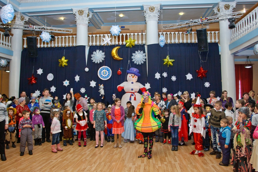 Елки в Артеме, Фото с места события из других источников