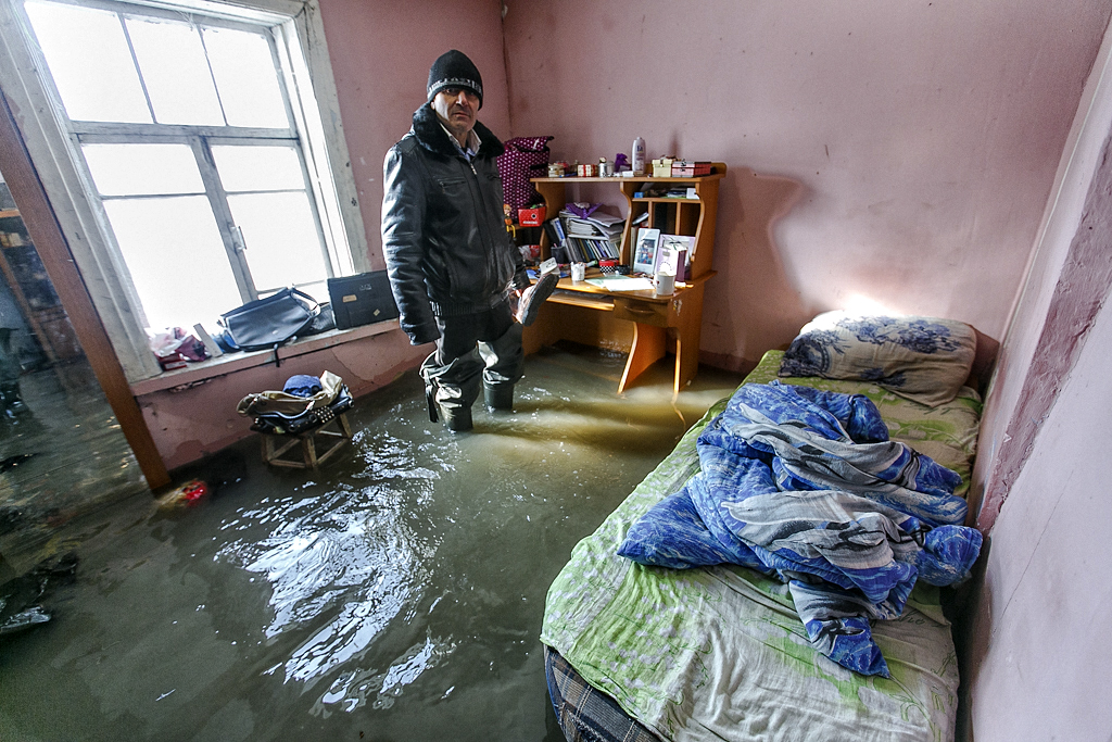 Вода почти на уровне колена, Фото с места события собственное