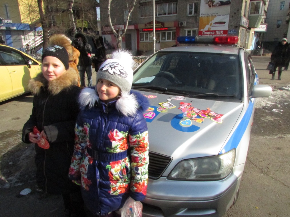 Акция "Валентинки для машинки" в Уссурийске, Фото с места события собственное