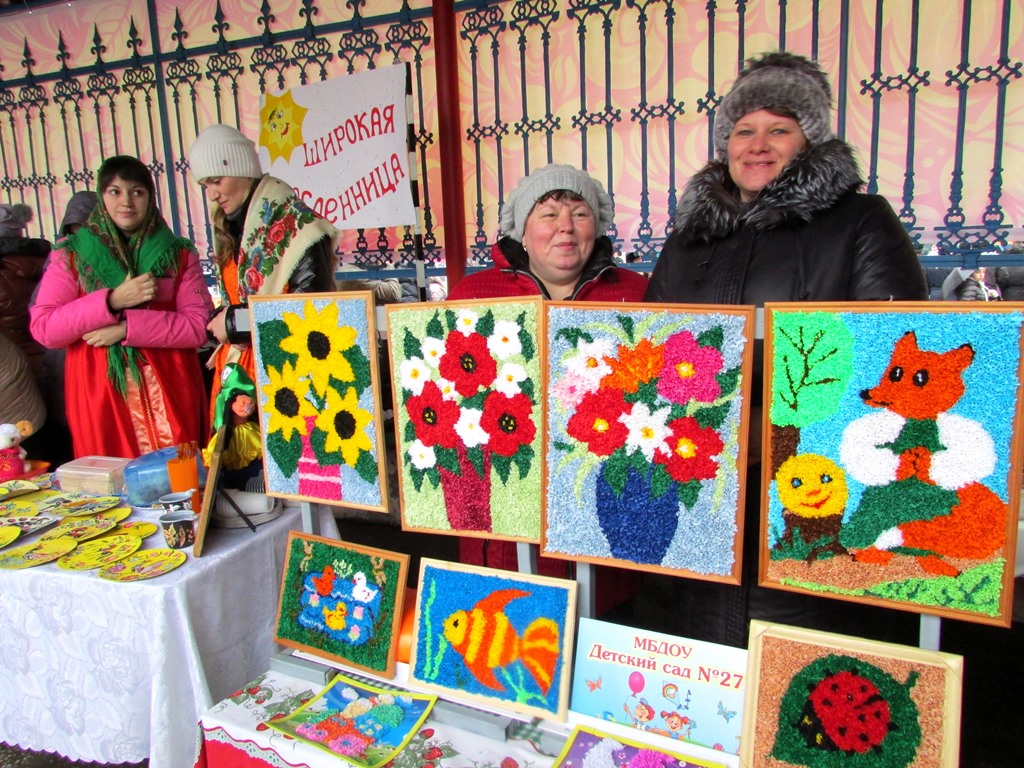 Выставка-распродажа детских поделок, Фото с места события собственное