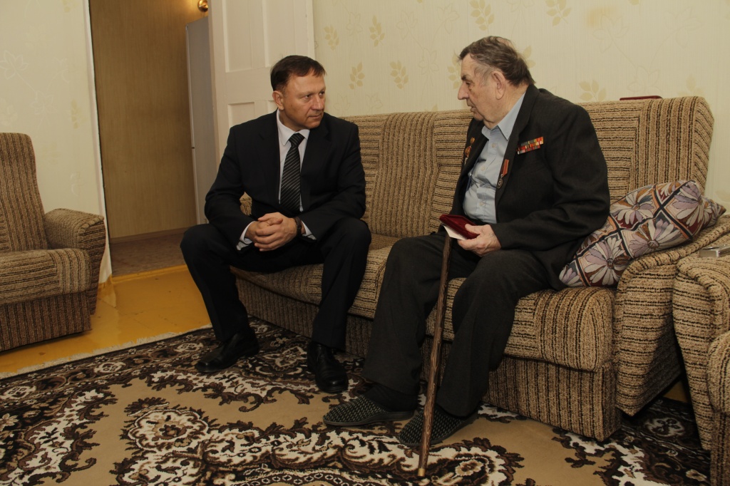 Александр Ролик и Николай Ветренко, Фото с места события из других источников
