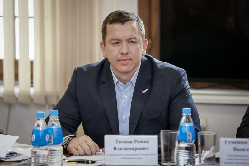 Роман Титков, Фото с места события собственное