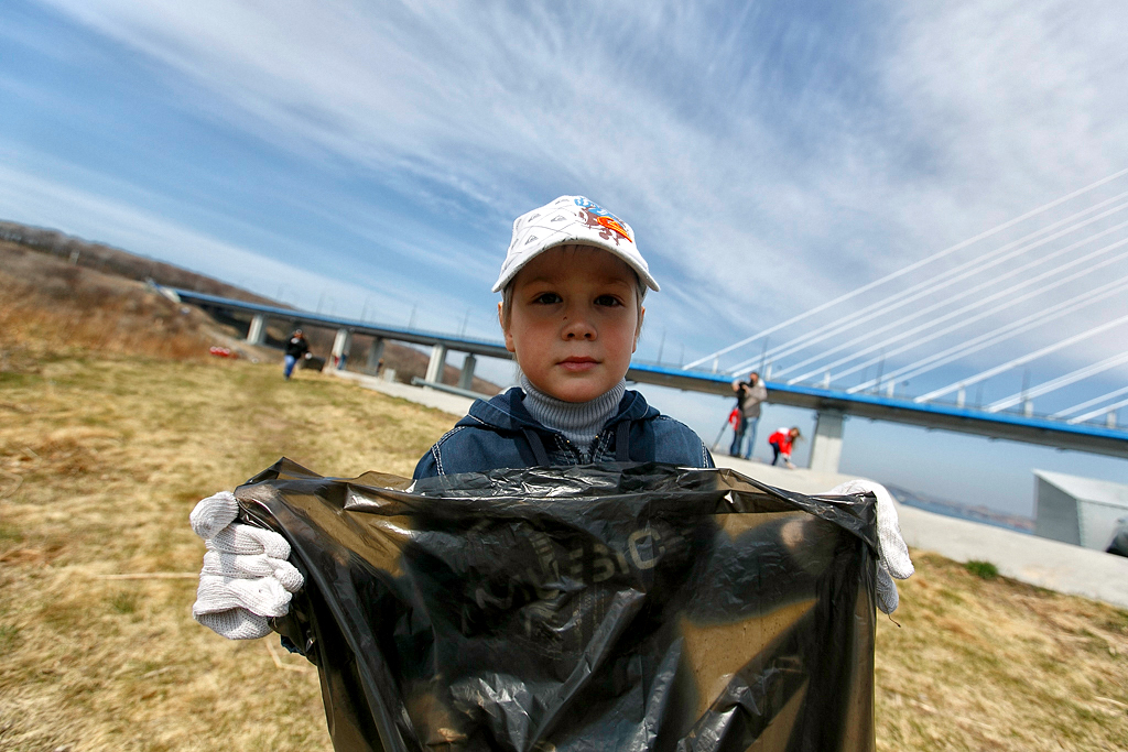В экологическом мероприятии участвовали и дети, Фото с места события собственное