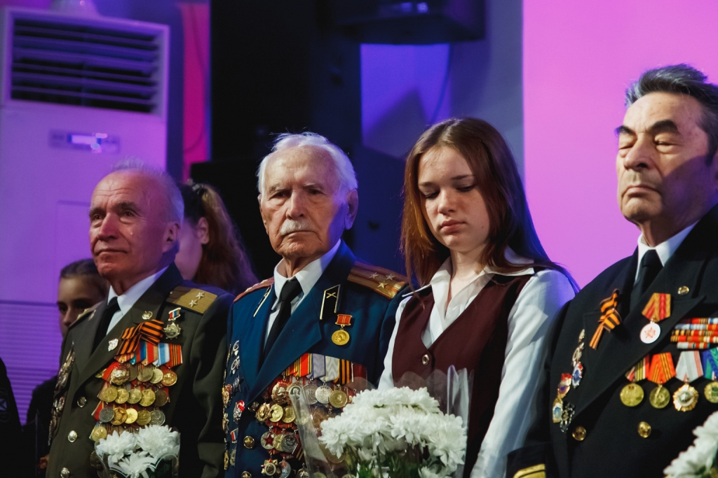 Концерт для ветеранов в ДКЖД, Фото с места события собственное