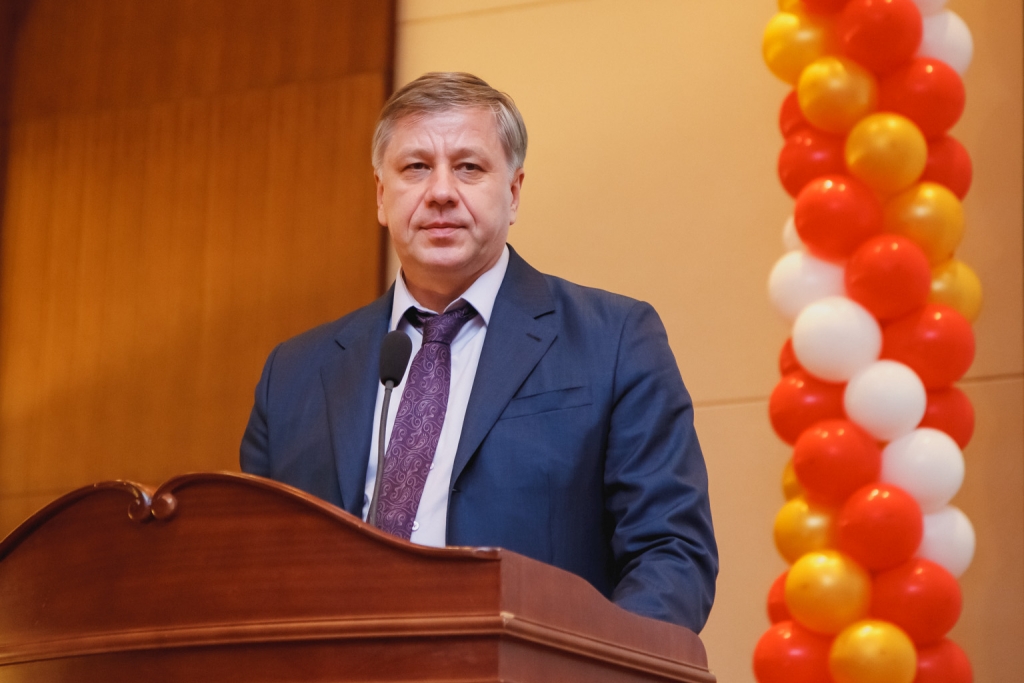 Вице-губернатор Василий Усольцев, Фото с места события собственное
