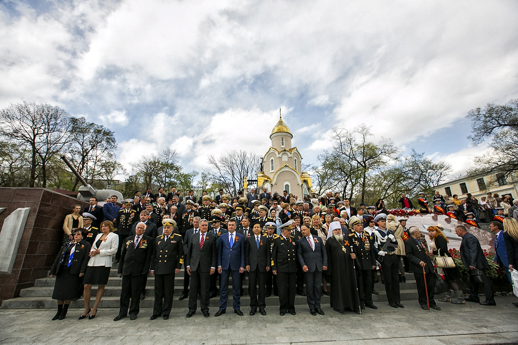 Минута молчания, Фото с места события собственное