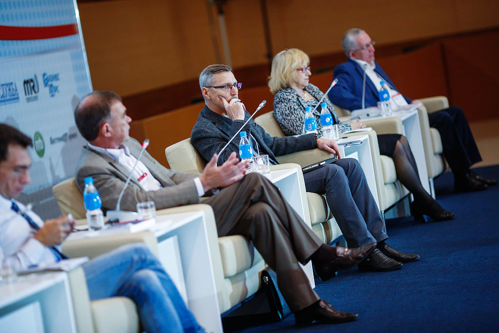 Секция "Власть, бизнес и гражданское общество: сети и институты политического сотрудничества"