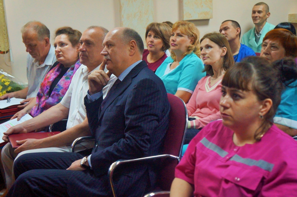 Александр Костенко и Николай Рудь на торжественном собрании