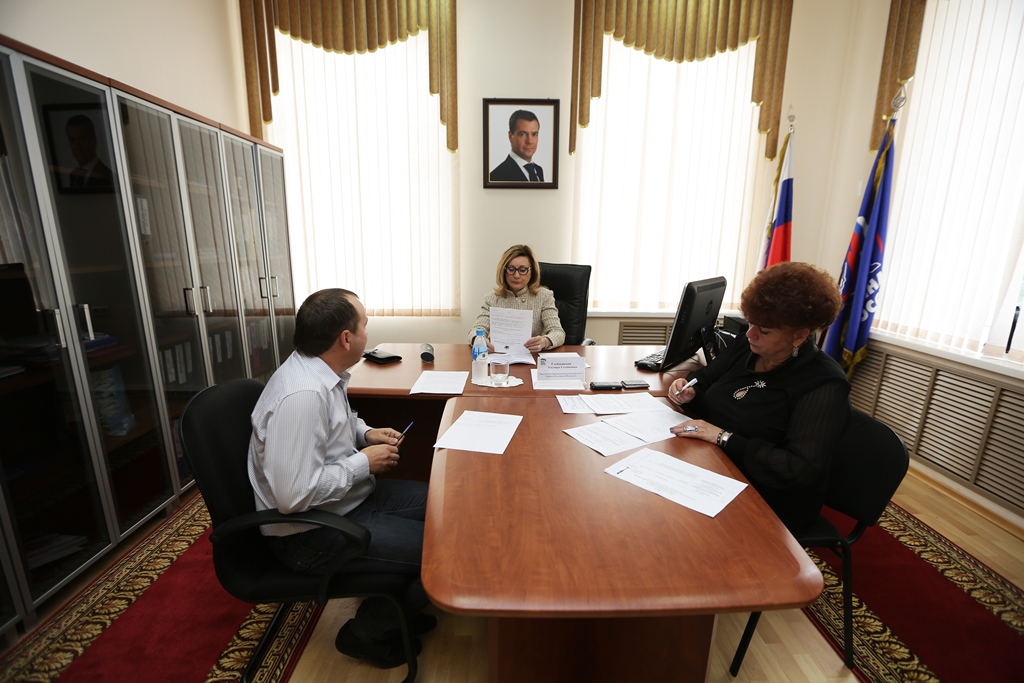 Жители Приморья обратились к парламентарию по вопросам медицинской и социальной помощи