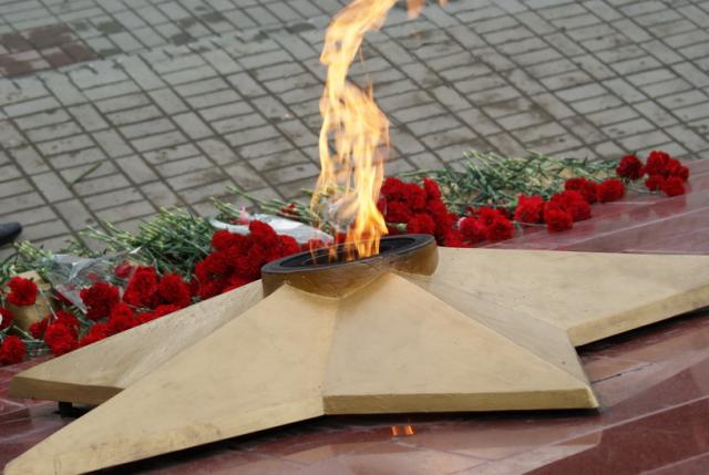 Зажжение Вечного огня во Владивостоке