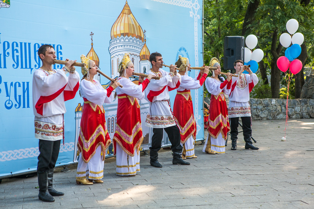 Какой завтра большой праздник