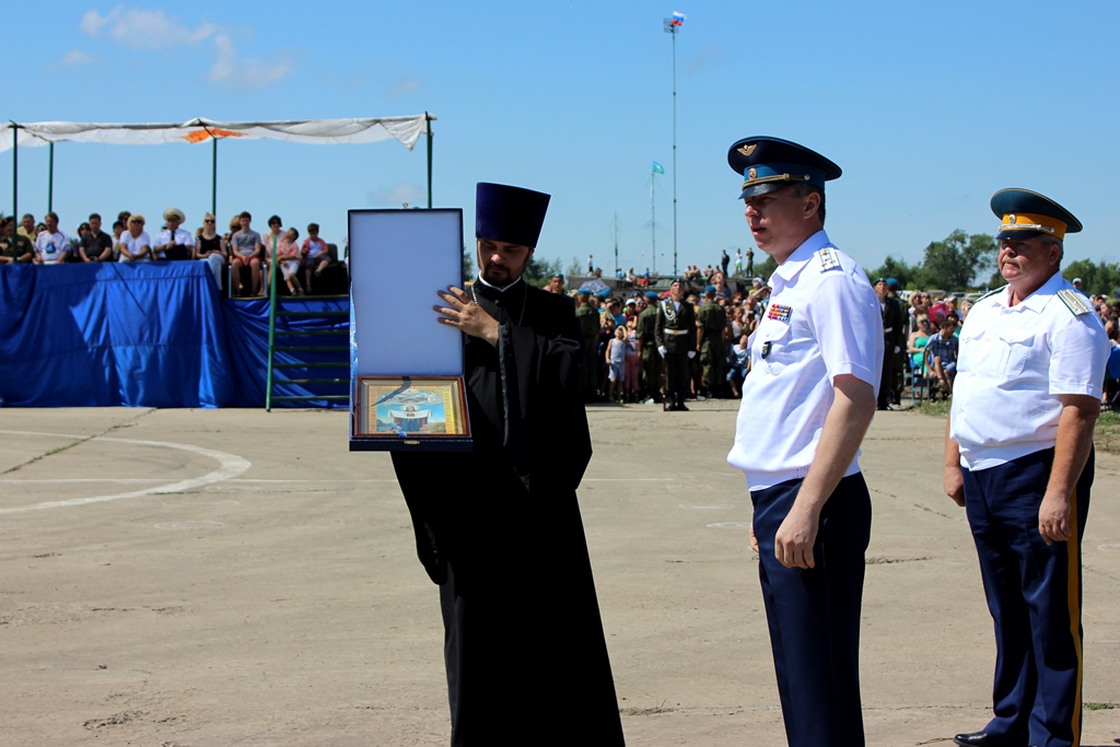 Памятный подарок от духовенства - список иконы Порт-артурской Божьей матери