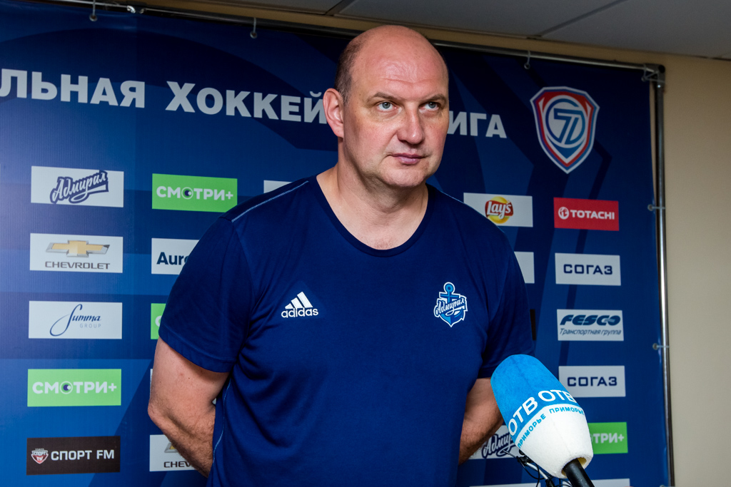 Главный тренер Александр Андриевский
