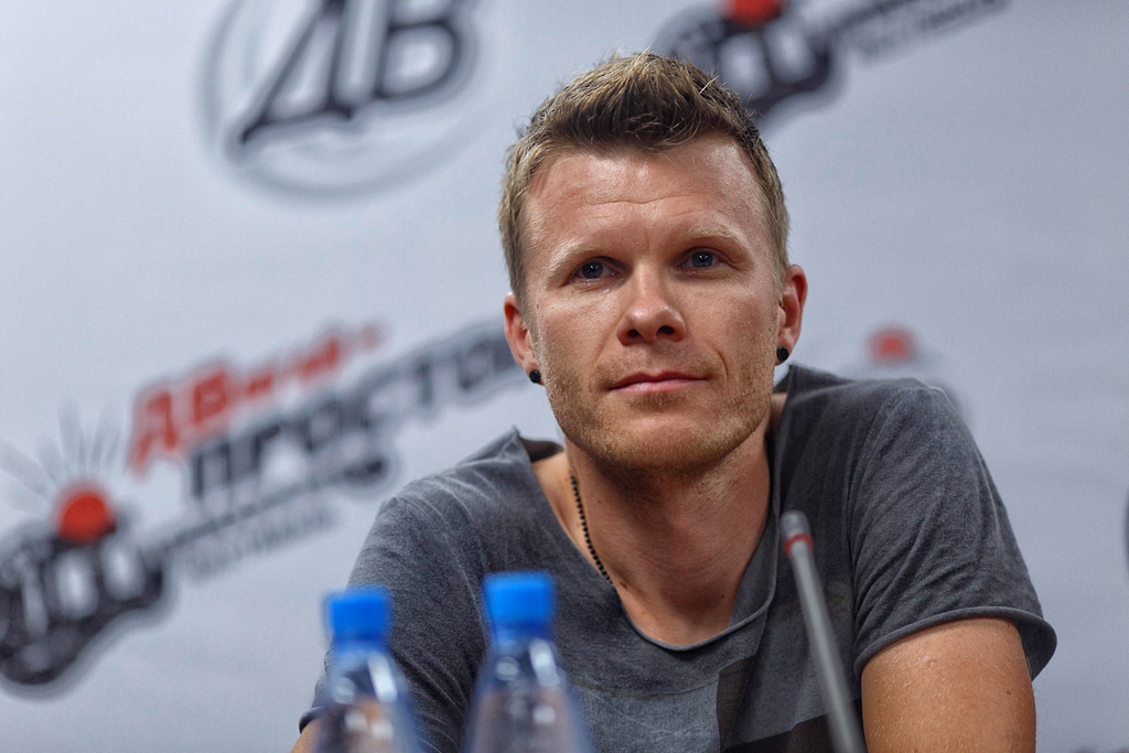 Барабанщик The Rasmus Аки Хакала