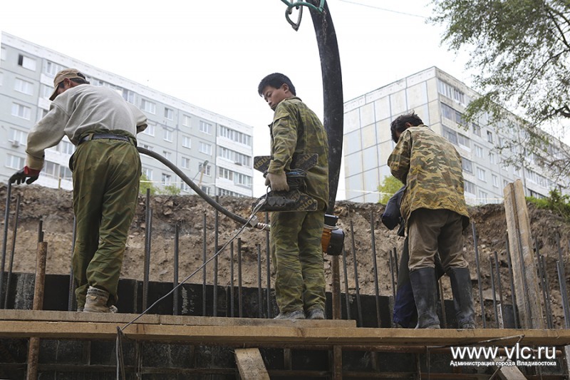 Реконструкция подпорных стен продолжается во Владивостоке
