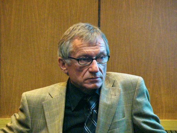 Доктор Зиббер - руководитель клиники челюстно-лицевой и пластической хирургии Мальтийской