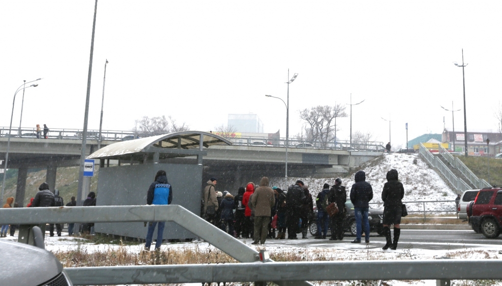 Горожане на остановках