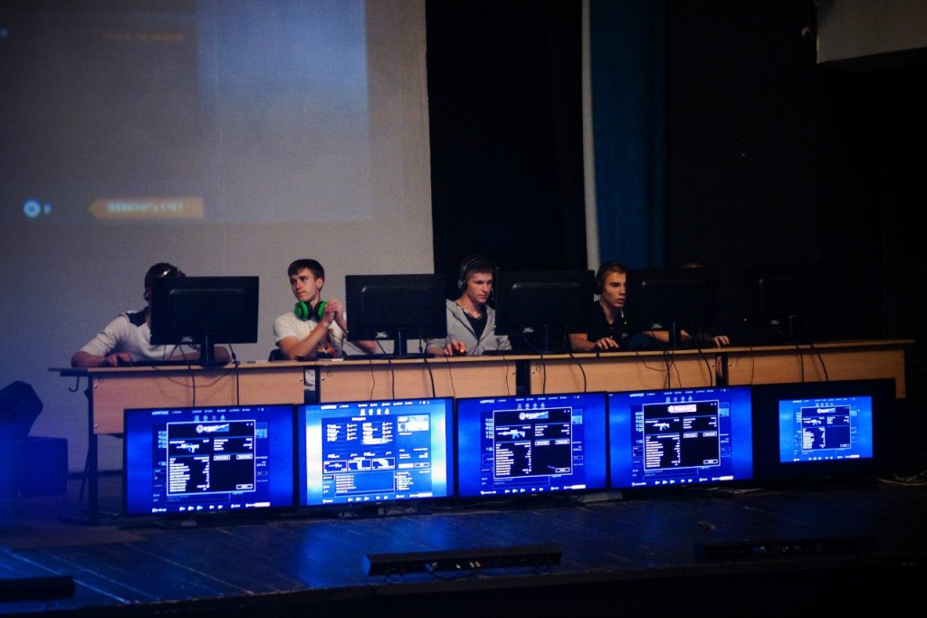 Сектор кибер клуб владивосток. Сектор кибер клуб владивосток. Кибер владивосток. Bunker46, курск. Компьютерный клуб сектор владивосток.