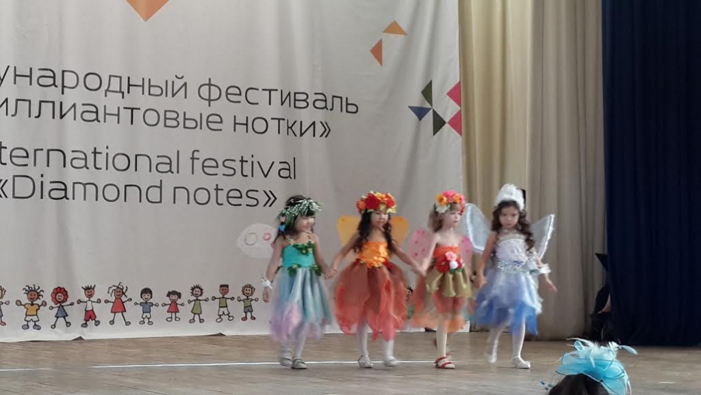 Международный фестиваль "Бриллиантовые нотки" проходит в Якутске
