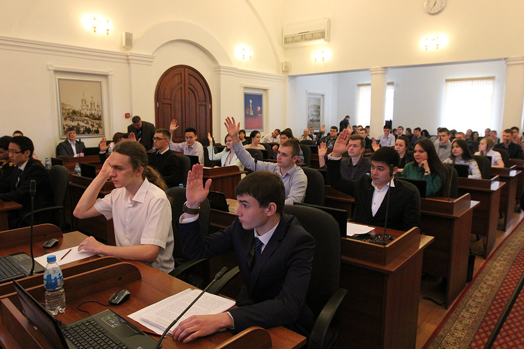 Студенты-политологи примеряли на себя роль студентов