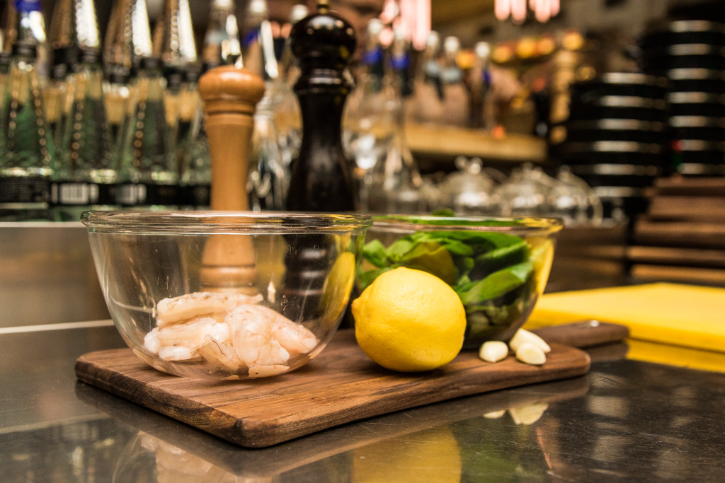 Креветки со шпинатом от Романа Лаврова