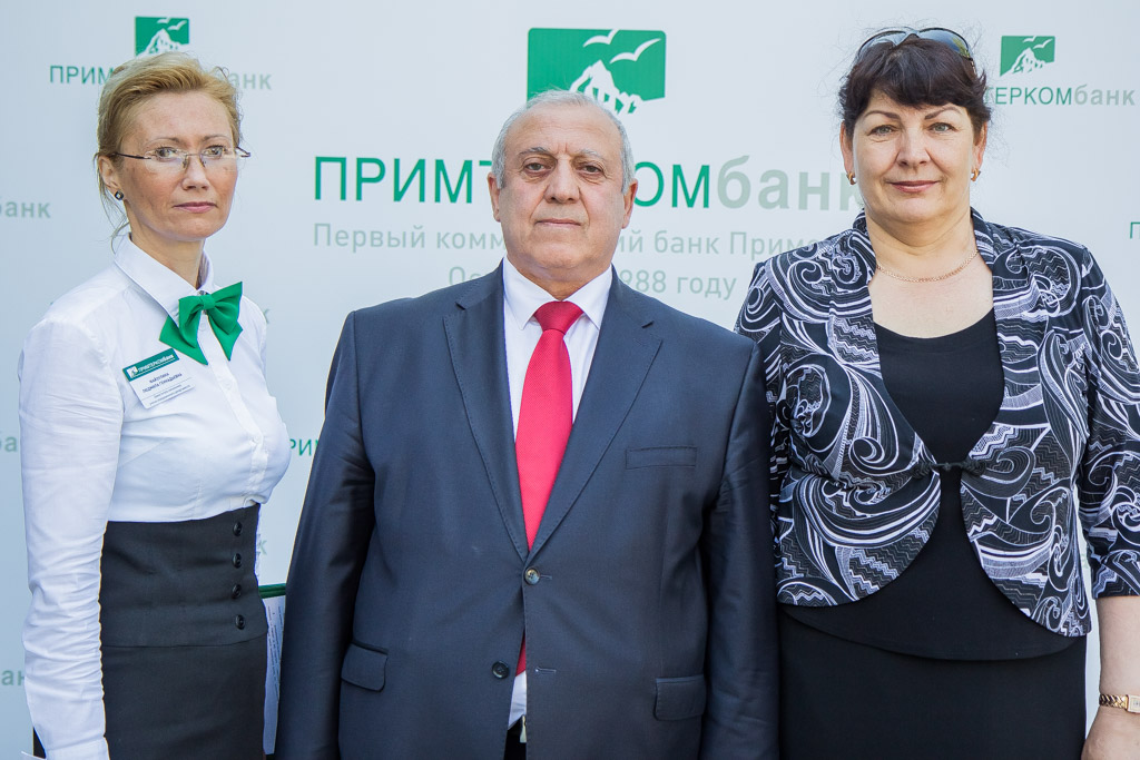 Асад Рахматуллаев назвал себя потенциальным клиентом Примтеркомбанка 