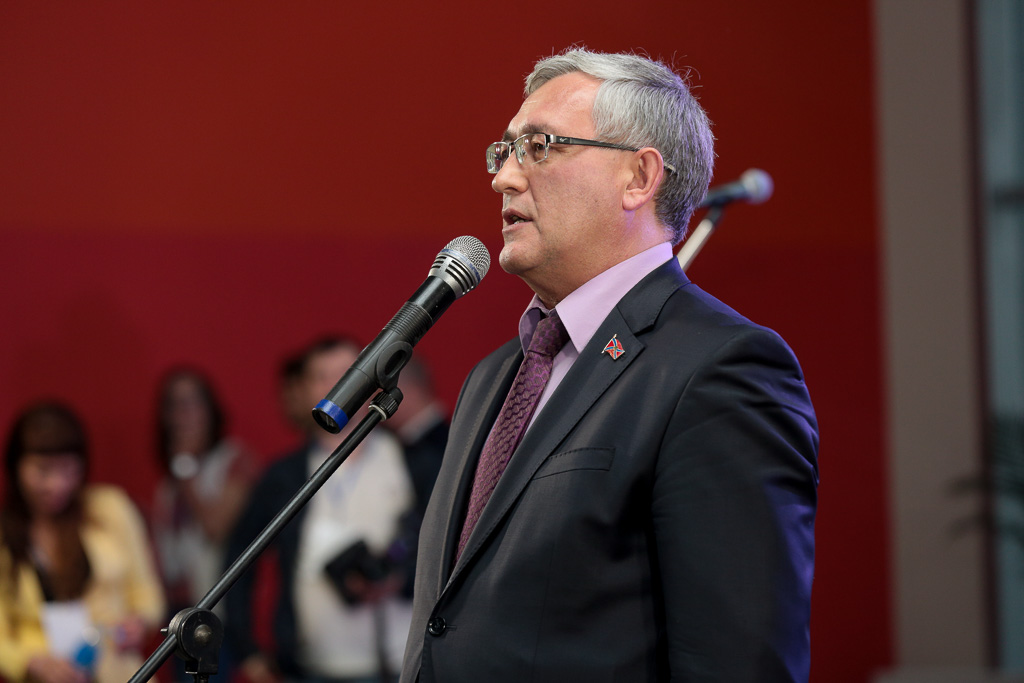 Михаил Веселов