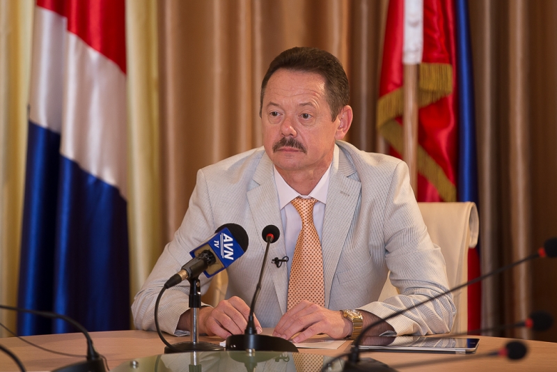 Мэр Артема Владимир Новиков