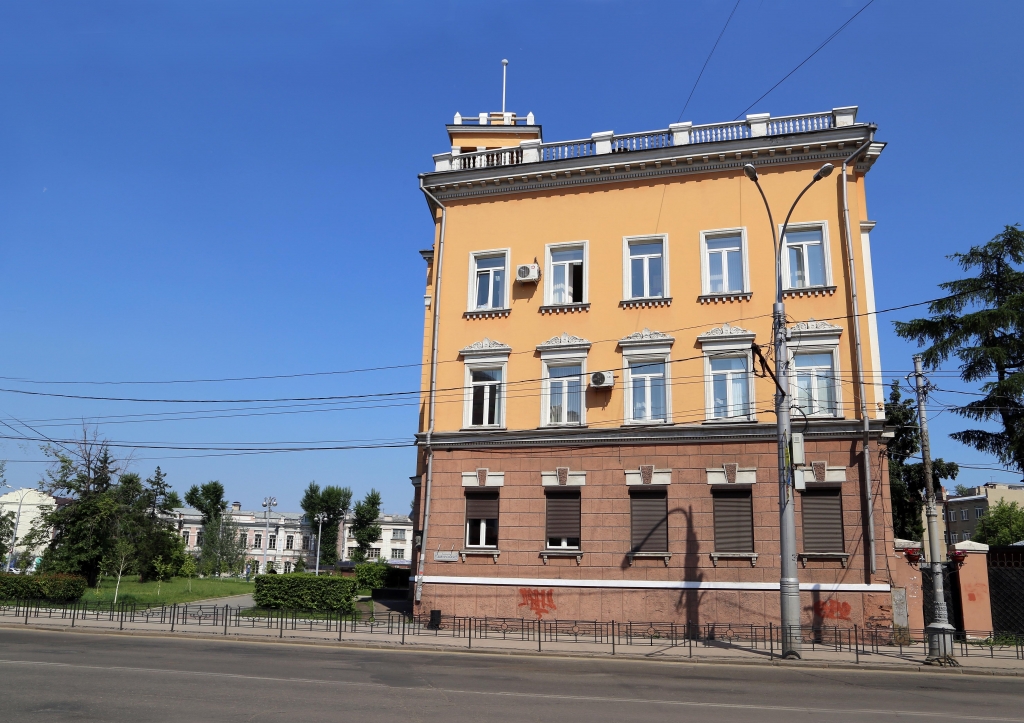 Площадь графа сперанского иркутск