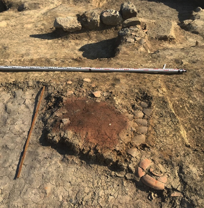 Алтарь-очаг античного фанагорийского храма