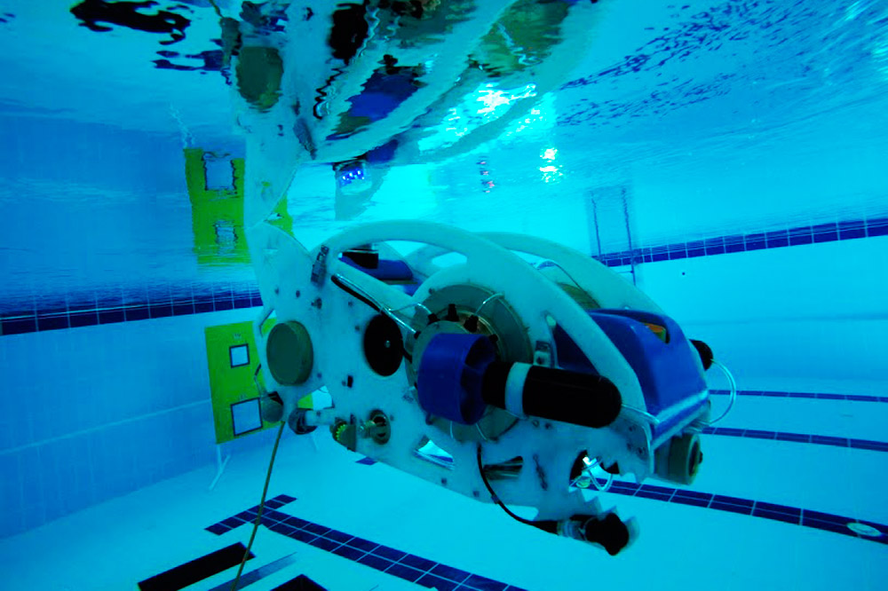 ДВФУ готовится к международному турниру RoboSub-2016 Пресс-служба ДВФУ