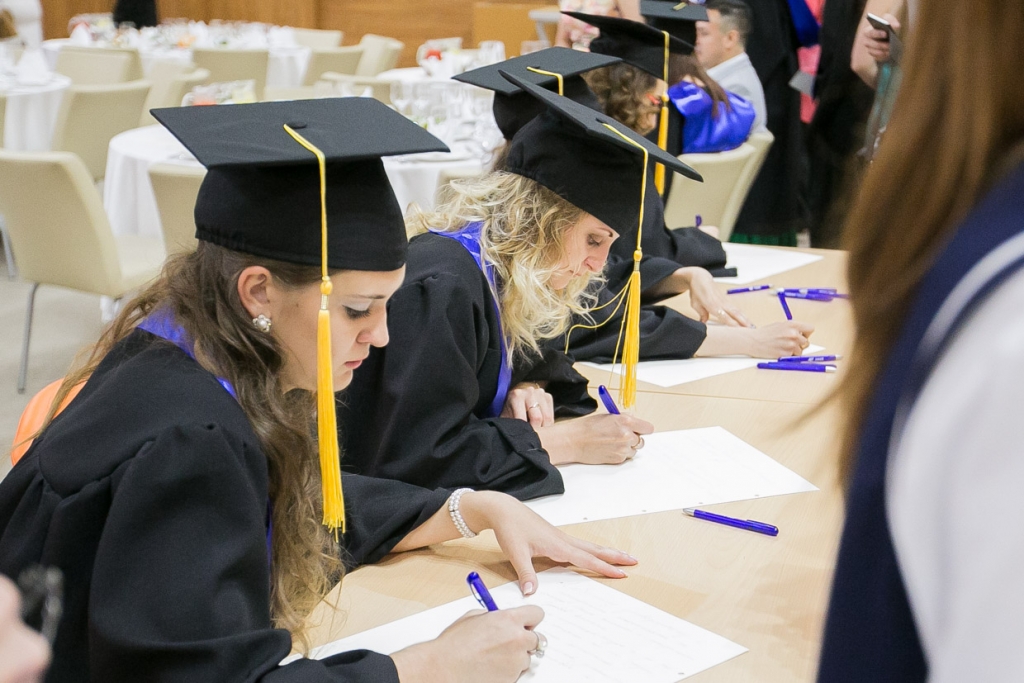 Юридическое образование в колледжах. Дальневосточный федеральный университет выпускники. Магистратура. Профессор-магистр. Магистр отзывы.