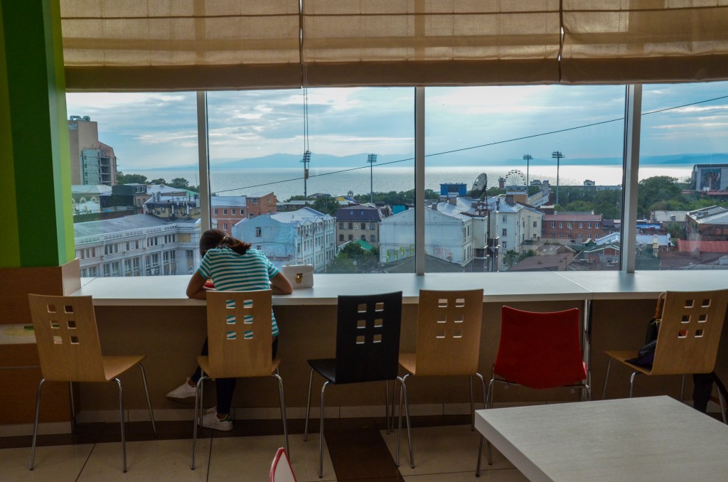 Фудкорт в Clover House