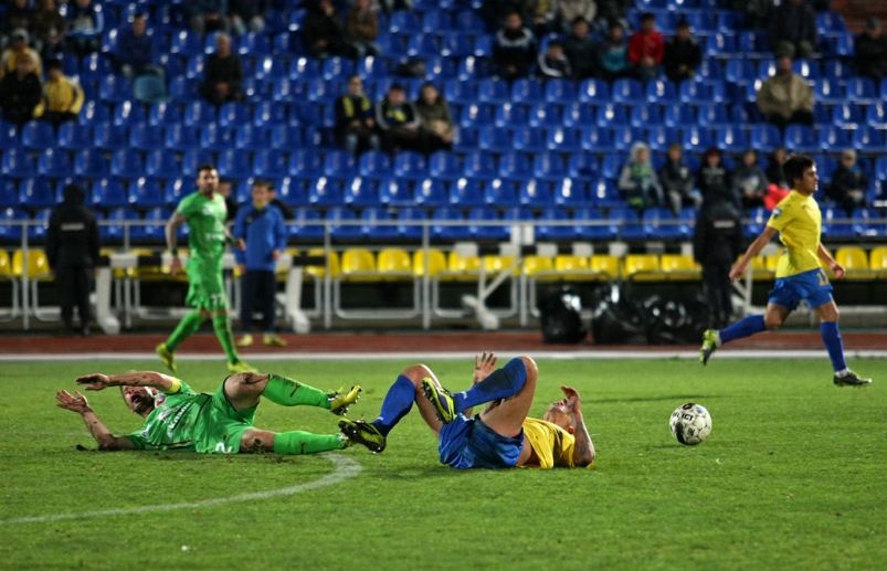 Футбол: Динамо-Владивосток призвало ещё трех бывших игроков  Луча