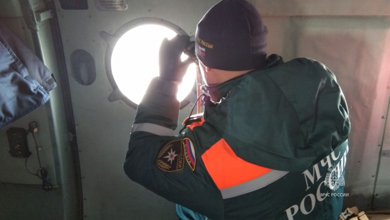 Спасатели продолжают поиск пропавших рыбаков в Хабаровском районе (ФОТО)