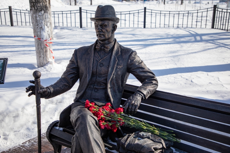 Памятник основателю советского дзюдо и самбо Василию Ощепкову открыли в Южно-Сахалинске