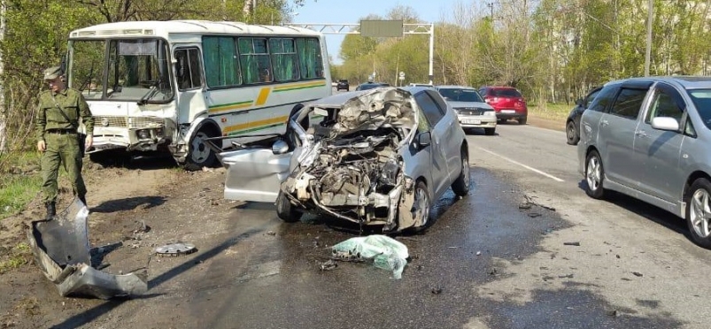 Два человека пострадали в результате ДТП с автобусом в Хабаровске