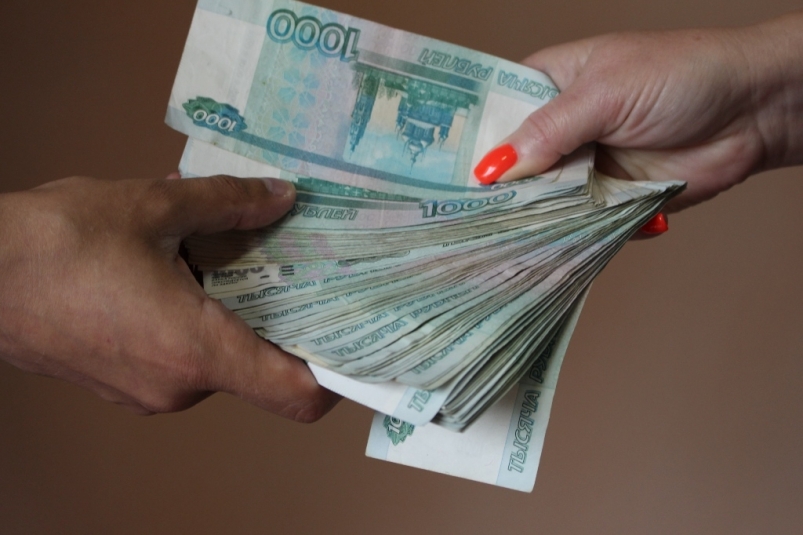 Более 100 тысяч рублей взыскали с отчисленной студентки медицинского вуза в ЕАО 